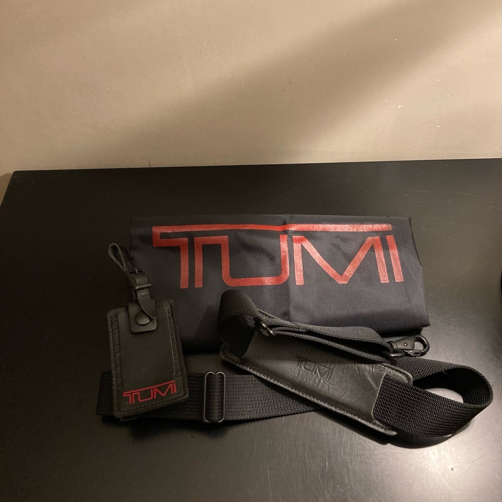 Tumi accessories